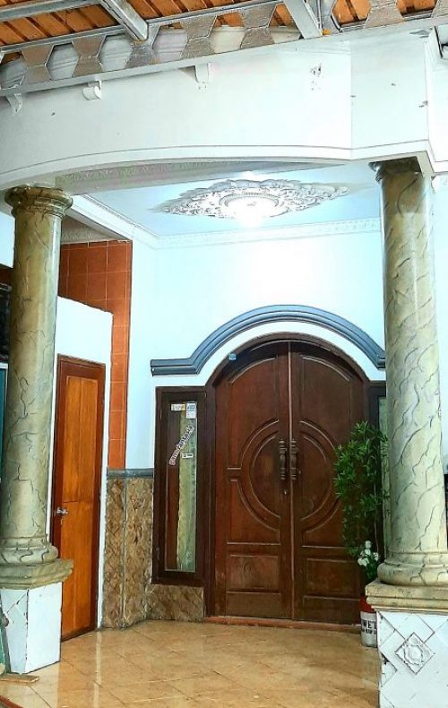 Maxzer Penginapan Menara Asri Kudus